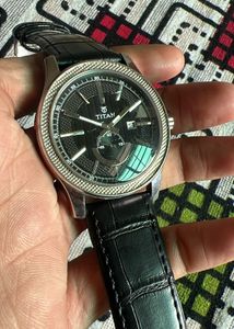Titan Analog Quartz
