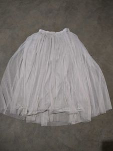 combo of 4 womenSkirt,2top&amp; tshirt