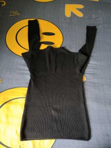 women fitted woolen top