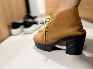 Attractive Women Brown Boots