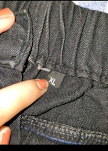 Mom Fit Black Jeans