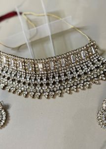 Elegant Kundan Necklace Set