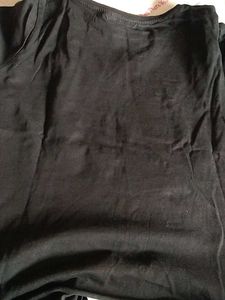 Black 'Tres High' Tee