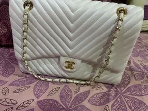 Elegant White Handbag