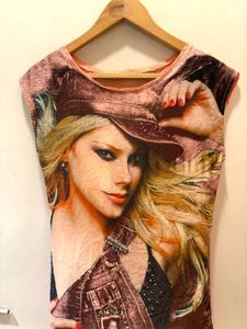 Avril Lavigne Graphic Tank Top (Rare Find)