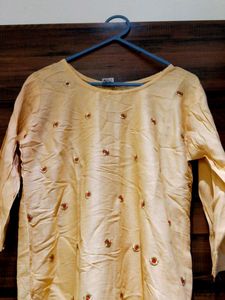 Flower Embroidery Kurta