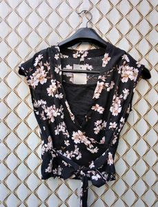 New With Tag Korean Half Bow Crop Top