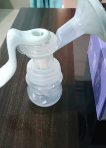 Phillips Avent manual breast pump
