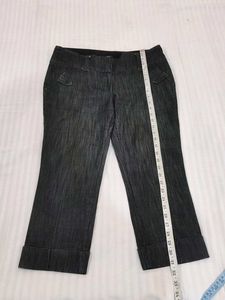 Dark Wash Capri Pants