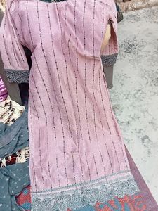 Embalished Kurta With Dupatta
