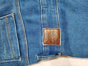 Versace Dangri For Womens 15-21 Age