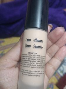 Swiss Beauty Air Brush Finish Foundation ..