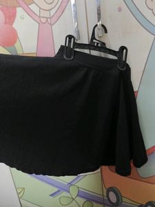 BLACK skirt For 12 Years And Above S ize