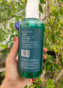 Dhartika Shower Gel
