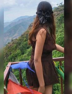 Brown V-Neck Sleeveless Top