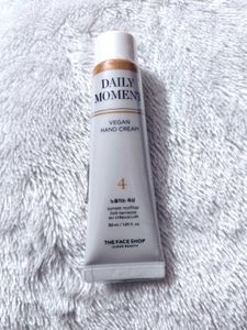 The Face Shop Daily Moment Vegan Hand Cream Sunset