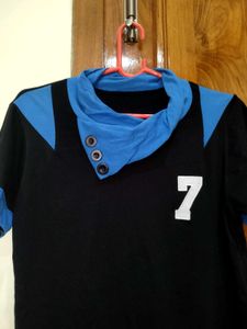 Stylish Black &amp; Blue T-Shirt