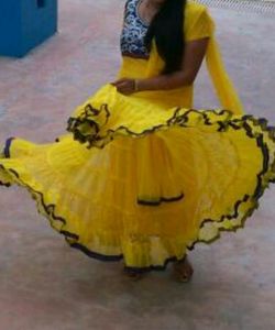 M Size Wedding/ Party Wear Gown
