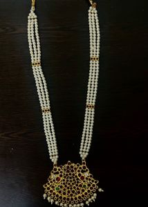Festive Elegance Traditional Indian Jewelry Set