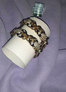 Vintage Floral Bangle Bracelet Set