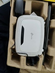 TP-Link N-300 Best Wireless Extender, Wi-Fi Router