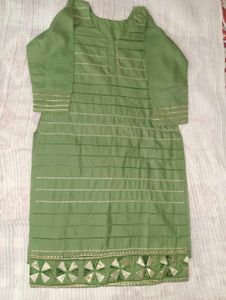 Green Embroidered Kurti Set