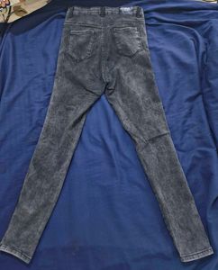 Tokyo Talkies Skinny Jeans With Red Detailing