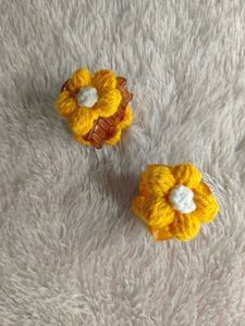 Handmade Crochet Flower Hair Clips (Yellow)