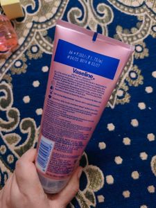 Vaseline Gluta-Hya Dewy Radiance Lotion for Face &amp;