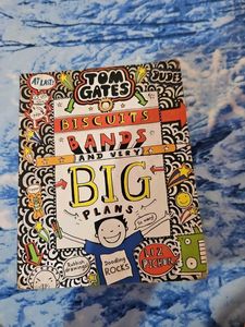 Tom Gates: Biscuits, Bands & Big Plans