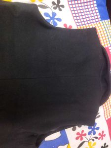 Sleeveless Black Coat