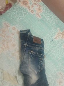 Men&#39;s Distressed Denim Jeans