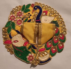 Laddu Gopal Poshak Size No 5 ( Pack Of 1 Pcs )