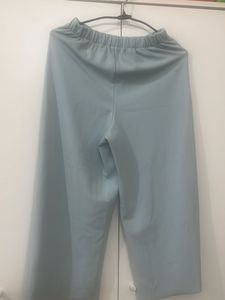 Light Blue Capri