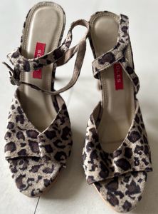 Awesome Animal Print Heels+Global Desi+Shift Dress