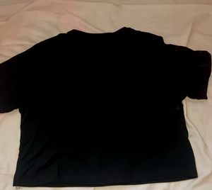Black T-shirt!! 👕