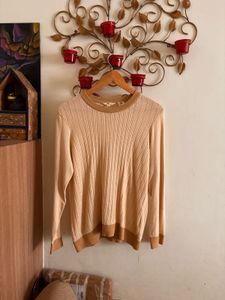Levis Women Beige Color Self Design Sweatshirt
