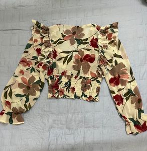 Floral Ruffle Long Sleeve Top