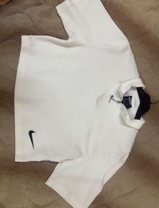 Nike Crop Top