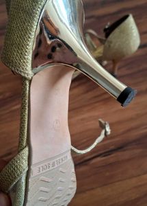 Gold Pointed Strapped Heels