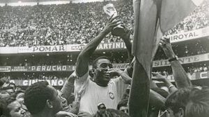 Pele 1977 his 3rd win FifaWorldCup football jersey