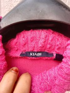 New With Tag Korean Pink Knit Crop Top