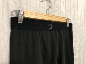 Black leggings