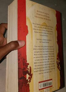 Crescent City Book 1
