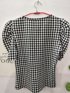 Urbanic Subtle Top