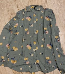 H&amp;M Floral Print Top