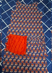 Sleeveless Kurta Set