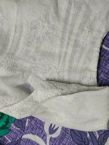 White Chickenkari Short Kurti / Tunuc