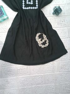 Collar Neck Short Kurti 🖤