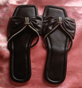 Chic Bow Detail Black Sandals